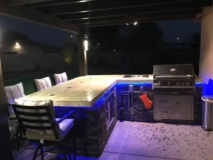 Enjoy peaceful evenings at our outside bar Enjoy peaceful evenings at our outside bar